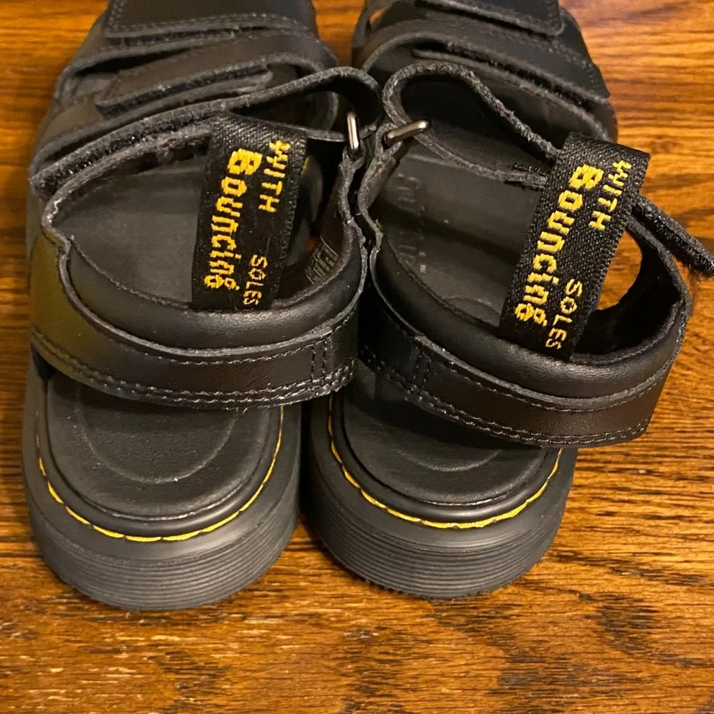Dr. Martens Unisex Kids Sandals Black Size 4 US Youth 3 UK Women's 5 Hook Loop